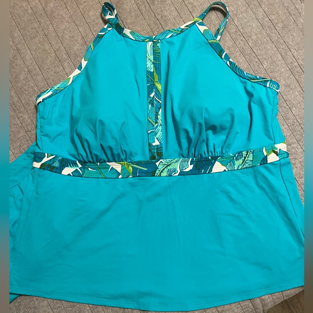 Lands End Tankini with Matching Swim Shorts, NWOT, Aqua/Tropical Leaves accent